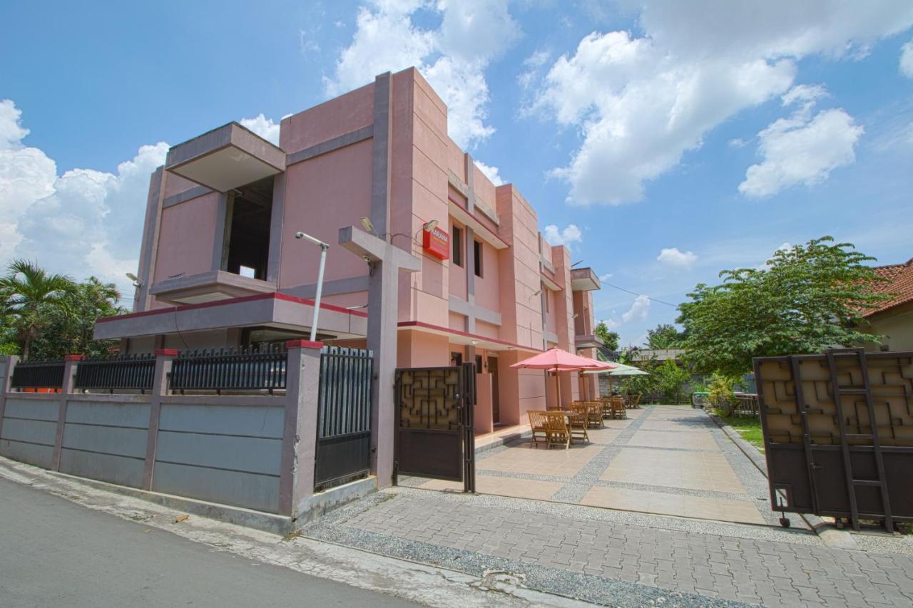 Karana House Syariah Otel Melati Dış mekan fotoğraf